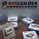 08 ADAPTADORES CONVERSOR DE VGA PARA HDMI VIDEO E AUDIO. (NO ESTADO, NÃO SABEMOS SE FUNCIONA. LEILÃO NÃO TEM GARANTIA E NEM DEVOLUÇÃO, SUJEITO A POSSÍVEIS AVARIAS VISÍVEIS/OCULTAS E/OU AUSÊNCIA DE COMPONENTES)