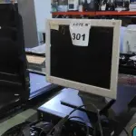 01 CPU INFORWAY 4GB HD 500, 01 MOUSE, 01 TECLADO, 01BASE DE CPU, 01 CABO DE FORÇA E 01 MONITOR MARCA LG. (NO ESTADO) ATENÇÃO! FAZER A VISITAÇÃO ANTES DE ARREMATAR, NÃO SABEMOS SE FUNCIONA. LEILÃO NÃO TEM GARANTIA E NEM DEVOLUÇÃO, SUJEITO A POSSÍVEIS AVARIAS VISÍVEIS/OCULTAS E/OU AUSÊNCIA DE COMPONENTES.