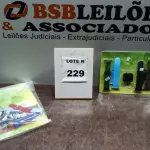 02RELÓGIOS SMART WATCH COM VARIAS PULSEIRAS.  (NO ESTADO, NÃO SABEMOS SE FUNCIONA. LEILÃO NÃO TEM GARANTIA E NEM DEVOLUÇÃO, SUJEITO A POSSÍVEIS AVARIAS VISÍVEIS/OCULTAS E/OU AUSÊNCIA DE COMPONENTES)