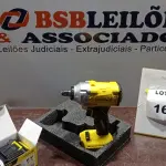 01 CHAVE IMPACTO 21V COM CARREGADOR USB MARCA BOMVINK (NOVO). (NO ESTADO) ATENÇÃO! FAZER A VISITAÇÃO ANTES DE ARREMATAR, NÃO SABEMOS SE FUNCIONA, LEILÃO NÃO TEM GARANTIA E NEM DEVOLUÇÃO, SUJEITO A POSSÍVEIS AVARIAS VISÍVEIS/OCULTAS E/OU AUSÊNCIA DE COMPONENTES.