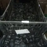 01 LOTE COM RODINHAS PARA ARMÁRIOS (NO ESTADO, NÃO SABEMOS SE FUNCIONA. LEILÃO NÃO TEM GARANTIA E NEM DEVOLUÇÃO, SUJEITO A POSSÍVEIS AVARIAS VISÍVEIS/OCULTAS E/OU AUSÊNCIA DE COMPONENTES)
