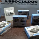 08 ADAPTADORES CONVERSOR DE VGA PARA HDMI VIDEO E AUDIO. (NO ESTADO, NÃO SABEMOS SE FUNCIONA. LEILÃO NÃO TEM GARANTIA E NEM DEVOLUÇÃO, SUJEITO A POSSÍVEIS AVARIAS VISÍVEIS/OCULTAS E/OU AUSÊNCIA DE COMPONENTES)