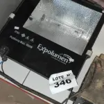 01 REFLETOR 400W MARCA EXPOLUMEN. (NO ESTADO) ATENÇÃO! FAZER A VISITAÇÃO ANTES DE ARREMATAR, NÃO SABEMOS SE FUNCIONA, LEILÃO NÃO TEM GARANTIA E NEM DEVOLUÇÃO, SUJEITO A POSSÍVEIS AVARIAS VISÍVEIS/OCULTAS E/OU AUSÊNCIA DE COMPONENTES.