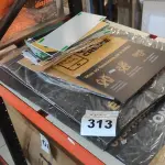 03 PEÇAS DE CAPA PARA ASSENTOS E GRANDE QUANTIDADE DE PLACAS SE SINALIZAÇÃO PARA ACADEMIA. (NO ESTADO) ATENÇÃO! FAZER A VISITAÇÃO ANTES DE ARREMATAR, NÃO SABEMOS SE FUNCIONA, LEILÃO NÃO TEM GARANTIA E NEM DEVOLUÇÃO, SUJEITO A POSSÍVEIS AVARIAS VISÍVEIS/OCULTAS E/OU AUSÊNCIA DE COMPONENTES.