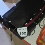 03 MONITORES DE MARCAS E MODELOS DIVERSOS. (NO ESTADO) ATENÇÃO! FAZER A VISITAÇÃO ANTES DE ARREMATAR, NÃO SABEMOS SE FUNCIONA, LEILÃO NÃO TEM GARANTIA E NEM DEVOLUÇÃO, SUJEITO A POSSÍVEIS AVARIAS VISÍVEIS/OCULTAS E/OU AUSÊNCIA DE COMPONENTES.