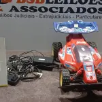 01 CARRINHO DE CORRIDA DE BRINQUEDO. (NO ESTADO) ATENÇÃO! FAZER A VISITAÇÃO ANTES DE ARREMATAR, NÃO SABEMOS SE FUNCIONA, LEILÃO NÃO TEM GARANTIA E NEM DEVOLUÇÃO, SUJEITO A POSSÍVEIS AVARIAS VISÍVEIS/OCULTAS E/OU AUSÊNCIA DE COMPONENTES.