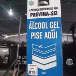 01 PLACA COM SUPORTE PARA ÁLCOOL EM GEL. (NO ESTADO) ATENÇÃO! FAZER A VISITAÇÃO ANTES DE ARREMATAR, NÃO SABEMOS SE FUNCIONA, LEILÃO NÃO TEM GARANTIA E NEM DEVOLUÇÃO, SUJEITO A POSSÍVEIS AVARIAS VISÍVEIS/OCULTAS E/OU AUSÊNCIA DE COMPONENTES.