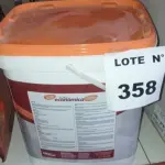 01 BALDE DE TINTA ECONÔMICA SEMIBRILHO PARA INTERIORES E EXTERIORES DE 16L NA COR BRANCO NEVE MARCA RENOCRIL. (NO ESTADO) ATENÇÃO! FAZER A VISITAÇÃO ANTES DE ARREMATAR, NÃO SABEMOS SE FUNCIONA, LEILÃO NÃO TEM GARANTIA E NEM DEVOLUÇÃO, SUJEITO A POSSÍVEIS AVARIAS VISÍVEIS/OCULTAS E/OU AUSÊNCIA DE COMPONENTES.