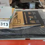 03 PEÇAS DE CAPA PARA ASSENTOS E GRANDE QUANTIDADE DE PLACAS SE SINALIZAÇÃO PARA ACADEMIA. (NO ESTADO) ATENÇÃO! FAZER A VISITAÇÃO ANTES DE ARREMATAR, NÃO SABEMOS SE FUNCIONA, LEILÃO NÃO TEM GARANTIA E NEM DEVOLUÇÃO, SUJEITO A POSSÍVEIS AVARIAS VISÍVEIS/OCULTAS E/OU AUSÊNCIA DE COMPONENTES.