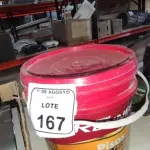 01 BALDE DE TINTA DE PISOS ACRÍLICO PREMIUM 18LNA COR VERMELHO SEGURANÇA FOSCO MARCA RENNER.  (NO ESTADO) ATENÇÃO! FAZER A VISITAÇÃO ANTES DE ARREMATAR, NÃO SABEMOS SE FUNCIONA, LEILÃO NÃO TEM GARANTIA E NEM DEVOLUÇÃO, SUJEITO A POSSÍVEIS AVARIAS VISÍVEIS/OCULTAS E/OU AUSÊNCIA DE COMPONENTES.