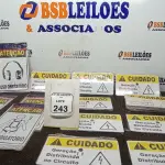 01 LOTE COM PLACAS SINALIZADORAS. (NO ESTADO) ATENÇÃO! FAZER A VISITAÇÃO ANTES DE ARREMATAR, NÃO SABEMOS SE FUNCIONA, LEILÃO NÃO TEM GARANTIA E NEM DEVOLUÇÃO, SUJEITO A POSSÍVEIS AVARIAS VISÍVEIS/OCULTAS E/OU AUSÊNCIA DE COMPONENTES.