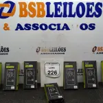 09 CAIXAS DE PELÍCULAS PROTETORAS DE TELA DE CELULAR COM 25 PEÇAS CADA MARCA MOKINGO. (NO ESTADO) ATENÇÃO! FAZER A VISITAÇÃO ANTES DE ARREMATAR, NÃO SABEMOS SE FUNCIONA, LEILÃO NÃO TEM GARANTIA E NEM DEVOLUÇÃO, SUJEITO A POSSÍVEIS AVARIAS VISÍVEIS/OCULTAS E/OU AUSÊNCIA DE COMPONENTES.