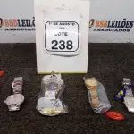05 RELÓGIOS DE PULSO DE MODELOS DIVERSOS. (NO ESTADO) ATENÇÃO! FAZER A VISITAÇÃO ANTES DE ARREMATAR, NÃO SABEMOS SE FUNCIONA, LEILÃO NÃO TEM GARANTIA E NEM DEVOLUÇÃO, SUJEITO A POSSÍVEIS AVARIAS VISÍVEIS/OCULTAS E/OU AUSÊNCIA DE COMPONENTES.
