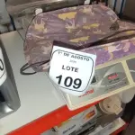 02 BALANÇAS PEDIÁTRICAS. (NO ESTADO) ATENÇÃO! FAZER A VISITAÇÃO ANTES DE ARREMATAR, NÃO SABEMOS SE FUNCIONA, LEILÃO NÃO TEM GARANTIA E NEM DEVOLUÇÃO, SUJEITO A POSSÍVEIS AVARIAS VISÍVEIS/OCULTAS E/OU AUSÊNCIA DE COMPONENTES.