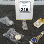 05 RELÓGIOS DE PULSO DE MODELOS DIVERSOS. (NO ESTADO) ATENÇÃO! FAZER A VISITAÇÃO ANTES DE ARREMATAR, NÃO SABEMOS SE FUNCIONA, LEILÃO NÃO TEM GARANTIA E NEM DEVOLUÇÃO, SUJEITO A POSSÍVEIS AVARIAS VISÍVEIS/OCULTAS E/OU AUSÊNCIA DE COMPONENTES.