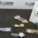 05 RELÓGIOS DE PULSO DE MODELOS DIVERSOS. (NO ESTADO) ATENÇÃO! FAZER A VISITAÇÃO ANTES DE ARREMATAR, NÃO SABEMOS SE FUNCIONA, LEILÃO NÃO TEM GARANTIA E NEM DEVOLUÇÃO, SUJEITO A POSSÍVEIS AVARIAS VISÍVEIS/OCULTAS E/OU AUSÊNCIA DE COMPONENTES.