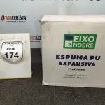 01 CAIXA COM 12 ESPUMAS PU EXPANSIVA DE 500ML CADA MARCA EIXO NOBRE. (NO ESTADO) ATENÇÃO! FAZER A VISITAÇÃO ANTES DE ARREMATAR, NÃO SABEMOS SE FUNCIONA, LEILÃO NÃO TEM GARANTIA E NEM DEVOLUÇÃO, SUJEITO A POSSÍVEIS AVARIAS VISÍVEIS/OCULTAS E/OU AUSÊNCIA DE COMPONENTES.