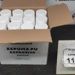 01 CAIXA COM 12 ESPUMAS PU EXPANSIVA DE 500ML CADA MARCA EIXO NOBRE. (NO ESTADO) ATENÇÃO! FAZER A VISITAÇÃO ANTES DE ARREMATAR, NÃO SABEMOS SE FUNCIONA, LEILÃO NÃO TEM GARANTIA E NEM DEVOLUÇÃO, SUJEITO A POSSÍVEIS AVARIAS VISÍVEIS/OCULTAS E/OU AUSÊNCIA DE COMPONENTES.
