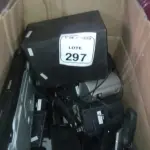 01 APARELHO DE DVD, 01 ADAPTADOR PARA HD E VÁRIAS CAIXAS DE SOM E CONTROLES REMOTO DE MARCAS E MODELOS DIVERSOS. (NO ESTADO) ATENÇÃO! FAZER A VISITAÇÃO ANTES DE ARREMATAR, NÃO SABEMOS SE FUNCIONA, LEILÃO NÃO TEM GARANTIA E NEM DEVOLUÇÃO, SUJEITO A POSSÍVEIS AVARIAS VISÍVEIS/OCULTAS E/OU AUSÊNCIA DE COMPONENTES.