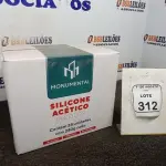 01 CAIXA COM 24 SILICONES ACÉTICO INCOLOR DE 240G CADA MARCA MONUMENTAL. (NO ESTADO) ATENÇÃO! FAZER A VISITAÇÃO ANTES DE ARREMATAR, NÃO SABEMOS SE FUNCIONA, LEILÃO NÃO TEM GARANTIA E NEM DEVOLUÇÃO, SUJEITO A POSSÍVEIS AVARIAS VISÍVEIS/OCULTAS E/OU AUSÊNCIA DE COMPONENTES.