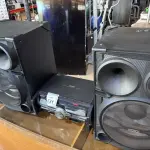 01 MINI SYSTEM MODELO GENEZI FST-SH2000 COM 02 CAIXAS ACÚSTICAS SS-SH2000 MARCA SONY. (NO ESTADO) ATENÇÃO! FAZER A VISITAÇÃO ANTES DE ARREMATAR, NÃO SABEMOS SE FUNCIONA, LEILÃO NÃO TEM GARANTIA E NEM DEVOLUÇÃO, SUJEITO A POSSÍVEIS AVARIAS VISÍVEIS/OCULTAS E/OU AUSÊNCIA DE COMPONENTES.