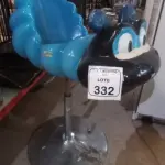01 BANQUETA INFANTIL PARA BARBEIROS. (NO ESTADO) ATENÇÃO! FAZER A VISITAÇÃO ANTES DE ARREMATAR, NÃO SABEMOS SE FUNCIONA, LEILÃO NÃO TEM GARANTIA E NEM DEVOLUÇÃO, SUJEITO A POSSÍVEIS AVARIAS VISÍVEIS/OCULTAS E/OU AUSÊNCIA DE COMPONENTES.