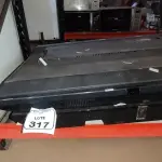 03 TVS DE TAMANHOS E MARCAS DIVERSAS PARA RETIRADA DE PEÇAS. (NO ESTADO) ATENÇÃO! FAZER A VISITAÇÃO ANTES DE ARREMATAR, NÃO SABEMOS SE FUNCIONA, LEILÃO NÃO TEM GARANTIA E NEM DEVOLUÇÃO, SUJEITO A POSSÍVEIS AVARIAS VISÍVEIS/OCULTAS E/OU AUSÊNCIA DE COMPONENTES.