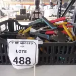 01 CAIXA COM VÁRIOS ALICATES DE MARCAS E MODELOS DIVERSOS. (NO ESTADO) ATENÇÃO! FAZER A VISITAÇÃO ANTES DE ARREMATAR, NÃO SABEMOS SE FUNCIONA, LEILÃO NÃO TEM GARANTIA E NEM DEVOLUÇÃO, SUJEITO A POSSÍVEIS AVARIAS VISÍVEIS/OCULTAS E/OU AUSÊNCIA DE COMPONENTES.