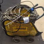 01 LAVADORA DE ALTA PRESSÃO INDUSTRIAL MODELO HD 10/25 MAXI MARCA KARCHER. (NO ESTADO) ATENÇÃO! FAZER A VISITAÇÃO ANTES DE ARREMATAR, NÃO SABEMOS SE FUNCIONA, LEILÃO NÃO TEM GARANTIA E NEM DEVOLUÇÃO, SUJEITO A POSSÍVEIS AVARIAS VISÍVEIS/OCULTAS E/OU AUSÊNCIA DE COMPONENTES.