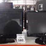 06 MONITORES DE MARCAS E MODELOS DIVERSOS. (NO ESTADO) ATENÇÃO! FAZER A VISITAÇÃO ANTES DE ARREMATAR, NÃO SABEMOS SE FUNCIONA, LEILÃO NÃO TEM GARANTIA E NEM DEVOLUÇÃO, SUJEITO A POSSÍVEIS AVARIAS VISÍVEIS/OCULTAS E/OU AUSÊNCIA DE COMPONENTES.