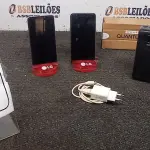 01 POWER BANK E 02 CELULARES. (NO ESTADO) ATENÇÃO! FAZER A VISITAÇÃO ANTES DE ARREMATAR, NÃO SABEMOS SE FUNCIONA, LEILÃO NÃO TEM GARANTIA E NEM DEVOLUÇÃO, SUJEITO A POSSÍVEIS AVARIAS VISÍVEIS/OCULTAS E/OU AUSÊNCIA DE COMPONENTES.