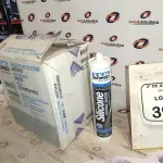 12 BISNAGAS DE ADESIVO SILICONE PRETO 280G CADA MARCA TEK BOND. (NO ESTADO) ATENÇÃO! FAZER A VISITAÇÃO ANTES DE ARREMATAR, NÃO SABEMOS SE FUNCIONA, LEILÃO NÃO TEM GARANTIA E NEM DEVOLUÇÃO, SUJEITO A POSSÍVEIS AVARIAS VISÍVEIS/OCULTAS E/OU AUSÊNCIA DE COMPONENTES.