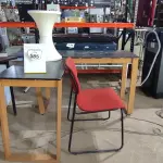01 MESA EM L, 01 CADEIRA COM PÉS FIXOS E 01 BANQUETA BAIXA EM PLÁSTICO. (NO ESTADO) ATENÇÃO! FAZER A VISITAÇÃO ANTES DE ARREMATAR, NÃO SABEMOS SE FUNCIONA, LEILÃO NÃO TEM GARANTIA E NEM DEVOLUÇÃO, SUJEITO A POSSÍVEIS AVARIAS VISÍVEIS/OCULTAS E/OU AUSÊNCIA DE COMPONENTES.