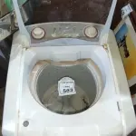 01 MÁQUINA DE LAVAR 220V 11KG MARCA COLORMAQ. (NO ESTADO) ATENÇÃO! FAZER A VISITAÇÃO ANTES DE ARREMATAR, NÃO SABEMOS SE FUNCIONA, LEILÃO NÃO TEM GARANTIA E NEM DEVOLUÇÃO, SUJEITO A POSSÍVEIS AVARIAS VISÍVEIS/OCULTAS E/OU AUSÊNCIA DE COMPONENTES.