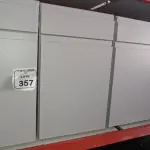 04 ARMÁRIOS BAIXOS COM 01 GAVETA E 01 COMPARTIMENTO PARA CPU. (NO ESTADO) ATENÇÃO! FAZER A VISITAÇÃO ANTES DE ARREMATAR, NÃO SABEMOS SE FUNCIONA, LEILÃO NÃO TEM GARANTIA E NEM DEVOLUÇÃO, SUJEITO A POSSÍVEIS AVARIAS VISÍVEIS/OCULTAS E/OU AUSÊNCIA DE COMPONENTES.
