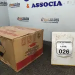 12 LATAS DE REMOVEDORES DE TINTAS E TEXTURAS DE 900ML CADA. (NO ESTADO) ATENÇÃO! FAZER A VISITAÇÃO ANTES DE ARREMATAR, NÃO SABEMOS SE FUNCIONA, LEILÃO NÃO TEM GARANTIA E NEM DEVOLUÇÃO, SUJEITO A POSSÍVEIS AVARIAS VISÍVEIS/OCULTAS E/OU AUSÊNCIA DE COMPONENTES.