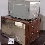 01 FORNO ELÉTRICO MACA BRITÂNIA E 01 FORNO DE MICRO-ONDAS MODELO PROSDÓCIMO MARCA SANYO. (NO ESTADO) ATENÇÃO! FAZER A VISITAÇÃO ANTES DE ARREMATAR, NÃO SABEMOS SE FUNCIONA, LEILÃO NÃO TEM GARANTIA E NEM DEVOLUÇÃO, SUJEITO A POSSÍVEIS AVARIAS VISÍVEIS/OCULTAS E/OU AUSÊNCIA DE COMPONENTES.