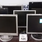 08 MONITORES DE MARCAS E MODELOS DIVERSOS. (NO ESTADO) ATENÇÃO! FAZER A VISITAÇÃO ANTES DE ARREMATAR, NÃO SABEMOS SE FUNCIONA, LEILÃO NÃO TEM GARANTIA E NEM DEVOLUÇÃO, SUJEITO A POSSÍVEIS AVARIAS VISÍVEIS/OCULTAS E/OU AUSÊNCIA DE COMPONENTES.