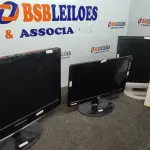 03 MONITORES DE MARCAS E MODELOS DIVERSOS. (NO ESTADO) ATENÇÃO! FAZER A VISITAÇÃO ANTES DE ARREMATAR, NÃO SABEMOS SE FUNCIONA, LEILÃO NÃO TEM GARANTIA E NEM DEVOLUÇÃO, SUJEITO A POSSÍVEIS AVARIAS VISÍVEIS/OCULTAS E/OU AUSÊNCIA DE COMPONENTES.