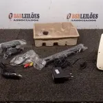 01 DVD PORTATIL MARCA PHILIPS. (NO ESTADO) ATENÇÃO! FAZER A VISITAÇÃO ANTES DE ARREMATAR, NÃO SABEMOS SE FUNCIONA, LEILÃO NÃO TEM GARANTIA E NEM DEVOLUÇÃO, SUJEITO A POSSÍVEIS AVARIAS VISÍVEIS/OCULTAS E/OU AUSÊNCIA DE COMPONENTES.