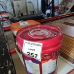 01 BALDE DE TINTA DE PISOS ACRÍLICO PREMIUM NA COR VERMELHO SEGURANÇA FOSCO 18L MARCA RENNER. (NO ESTADO) ATENÇÃO! FAZER A VISITAÇÃO ANTES DE ARREMATAR, NÃO SABEMOS SE FUNCIONA, LEILÃO NÃO TEM GARANTIA E NEM DEVOLUÇÃO, SUJEITO A POSSÍVEIS AVARIAS VISÍVEIS/OCULTAS E/OU AUSÊNCIA DE COMPONENTES.