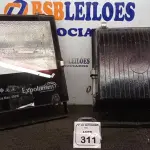 02 REFLETORES 400W MARCA EXPOLUMEN. (NO ESTADO) ATENÇÃO! FAZER A VISITAÇÃO ANTES DE ARREMATAR, NÃO SABEMOS SE FUNCIONA, LEILÃO NÃO TEM GARANTIA E NEM DEVOLUÇÃO, SUJEITO A POSSÍVEIS AVARIAS VISÍVEIS/OCULTAS E/OU AUSÊNCIA DE COMPONENTES.