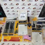 01 LOTE COM UTENSÍLIOS DE HIGIENE E CUIDADOS PESSOAIS DIVERSOS. (NO ESTADO) ATENÇÃO! FAZER A VISITAÇÃO ANTES DE ARREMATAR, NÃO SABEMOS SE FUNCIONA, LEILÃO NÃO TEM GARANTIA E NEM DEVOLUÇÃO, SUJEITO A POSSÍVEIS AVARIAS VISÍVEIS/OCULTAS E/OU AUSÊNCIA DE COMPONENTES.