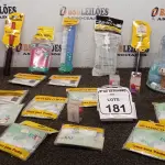 01 LOTE COM UTENSÍLIOS DE HIGIENE E CUIDADOS PESSOAIS DIVERSOS. (NO ESTADO) ATENÇÃO! FAZER A VISITAÇÃO ANTES DE ARREMATAR, NÃO SABEMOS SE FUNCIONA, LEILÃO NÃO TEM GARANTIA E NEM DEVOLUÇÃO, SUJEITO A POSSÍVEIS AVARIAS VISÍVEIS/OCULTAS E/OU AUSÊNCIA DE COMPONENTES.