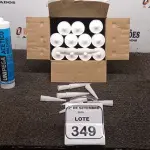 12 CARTUCHOS DE SILICONE ACÉTICO MULTIUSO DE 250ML CADA MARCA UNIPEGA. (NO ESTADO) ATENÇÃO! FAZER A VISITAÇÃO ANTES DE ARREMATAR, NÃO SABEMOS SE FUNCIONA, LEILÃO NÃO TEM GARANTIA E NEM DEVOLUÇÃO, SUJEITO A POSSÍVEIS AVARIAS VISÍVEIS/OCULTAS E/OU AUSÊNCIA DE COMPONENTES.