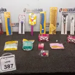 01 LOTE COM UTENSÍLIOS DE HIGIENE E CUIDADOS PESSOAIS DIVERSOS. (NO ESTADO) ATENÇÃO! FAZER A VISITAÇÃO ANTES DE ARREMATAR, NÃO SABEMOS SE FUNCIONA, LEILÃO NÃO TEM GARANTIA E NEM DEVOLUÇÃO, SUJEITO A POSSÍVEIS AVARIAS VISÍVEIS/OCULTAS E/OU AUSÊNCIA DE COMPONENTES.