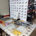 01 LOTE COM UTENSÍLIOS DE HIGIENE E CUIDADOS PESSOAIS DIVERSOS. (NO ESTADO) ATENÇÃO! FAZER A VISITAÇÃO ANTES DE ARREMATAR, NÃO SABEMOS SE FUNCIONA, LEILÃO NÃO TEM GARANTIA E NEM DEVOLUÇÃO, SUJEITO A POSSÍVEIS AVARIAS VISÍVEIS/OCULTAS E/OU AUSÊNCIA DE COMPONENTES.