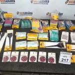 01 LOTE COM UTENSÍLIOS DE HIGIENE E CUIDADOS PESSOAIS DIVERSOS. (NO ESTADO) ATENÇÃO! FAZER A VISITAÇÃO ANTES DE ARREMATAR, NÃO SABEMOS SE FUNCIONA, LEILÃO NÃO TEM GARANTIA E NEM DEVOLUÇÃO, SUJEITO A POSSÍVEIS AVARIAS VISÍVEIS/OCULTAS E/OU AUSÊNCIA DE COMPONENTES.