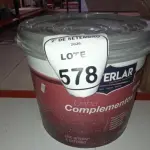 01 BALDE DE TINTA PVA NA COR AREIA DE 14L MARCA MISTERLAR. (NO ESTADO) ATENÇÃO! FAZER A VISITAÇÃO ANTES DE ARREMATAR, NÃO SABEMOS SE FUNCIONA, LEILÃO NÃO TEM GARANTIA E NEM DEVOLUÇÃO, SUJEITO A POSSÍVEIS AVARIAS VISÍVEIS/OCULTAS E/OU AUSÊNCIA DE COMPONENTES.