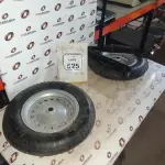 02 RODAS DE CARRINHO DE MÃO. (NO ESTADO) ATENÇÃO! FAZER A VISITAÇÃO ANTES DE ARREMATAR, NÃO SABEMOS SE FUNCIONA, LEILÃO NÃO TEM GARANTIA E NEM DEVOLUÇÃO, SUJEITO A POSSÍVEIS AVARIAS VISÍVEIS/OCULTAS E/OU AUSÊNCIA DE COMPONENTES.